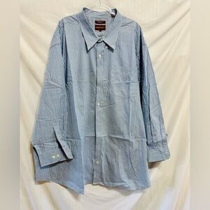 Oak Hill Men’s 5XL Blue Plaid Button-Down Shirt wrinkle free continuous comfort.